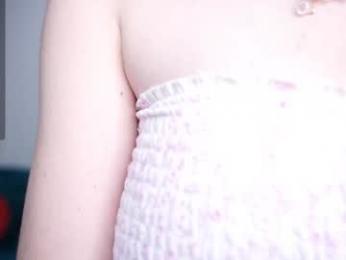 little_poetry — Chaturbate recorded stream image, 14.01.2026 13:00