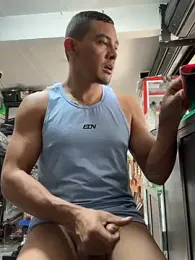 Paul22cm- — Stripchat recorded stream screenshot (16 Jan 2026)