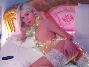 amoramias — Chaturbate recorded stream screenshot (17 Jan 2026)