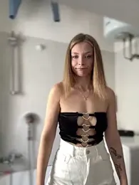 AnastasiaAniess — Stripchat recorded stream image, 02.03.2025 06:40
