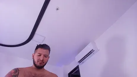 mister_miike — Stripchat recorded stream image, 18.01.2026 03:00
