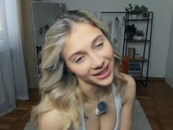 glossybabe_ — Chaturbate recorded stream image, 18.01.2026 07:20
