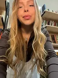 Liza_risky — Stripchat recorded stream image, 18.01.2026 13:10