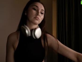 hollyextra — Chaturbate recorded stream screenshot (19 Jan 2026)