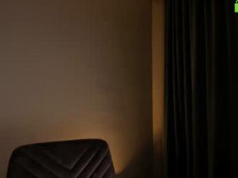 hollyextra — Chaturbate recorded stream screenshot (19 Jan 2026)