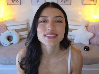 Alejandhra — Flirt4free recorded stream screenshot (21 Jan 2026)