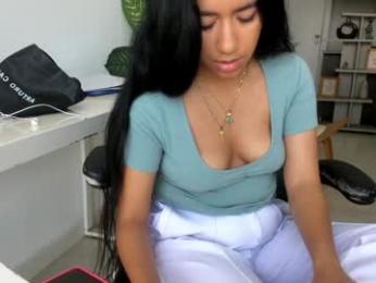 emillybrowm — Chaturbate recorded stream screenshot (21 Jan 2026)