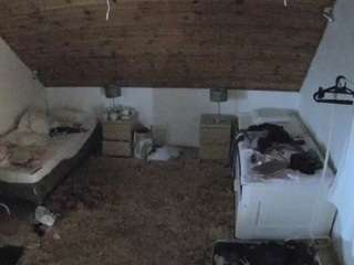 voyeurcam-julmodels-whitebed-2 — Camsoda recorded stream screenshot (21 Jan 2026)