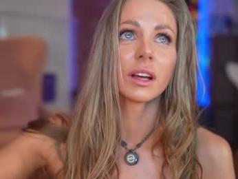 eva_fashionista — Chaturbate recorded stream screenshot (25 Jan 2026)