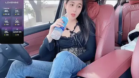 newwell — Stripchat recorded stream image, 28.01.2026 06:50