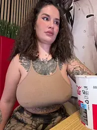 TattooGirlAlia — Stripchat recorded stream screenshot (28 Jan 2026)