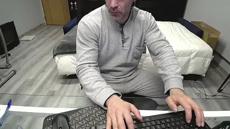 latinoo23bom — Stripchat recorded stream screenshot (28 Jan 2026)