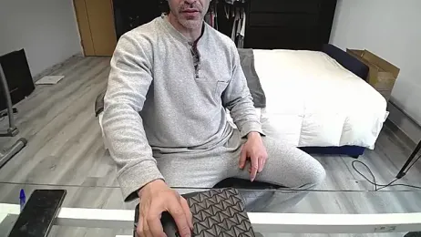 latinoo23bom — Stripchat recorded stream screenshot (28 Jan 2026)