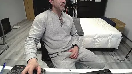 latinoo23bom — Stripchat recorded stream screenshot (28 Jan 2026)