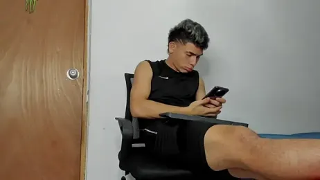 andrew_rose_ — Stripchat recorded stream image, 29.01.2026 04:30