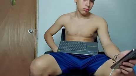 andrew_rose_ — Stripchat recorded stream image, 29.01.2026 04:30