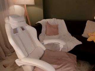 suzusummer — Camsoda recorded stream image, 01.02.2026 04:50