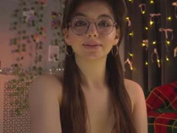 little_poetry — Chaturbate recorded stream image, 01.02.2026 19:10