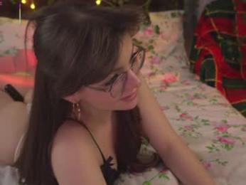 little_poetry — Chaturbate recorded stream image, 01.02.2026 19:10
