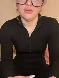 Holly-Glamour — Stripchat recorded stream image, 02.02.2026 05:00