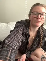 PussiesnCream_ — Stripchat recorded stream screenshot (02 Feb 2026)