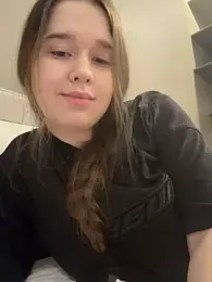 HornyGirlH — Stripchat recorded stream screenshot (04 Feb 2026)