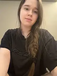 HornyGirlH — Stripchat recorded stream screenshot (04 Feb 2026)