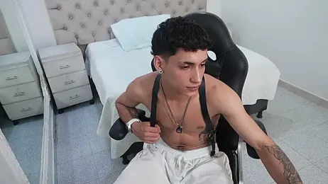 JhoanLeandro — Stripchat recorded stream screenshot (04 Feb 2026)