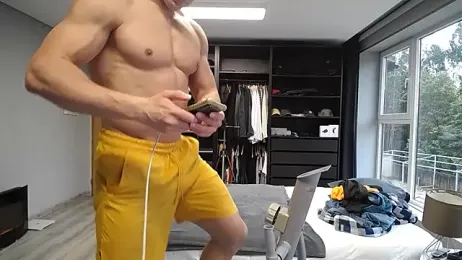 latinoo23bom — Stripchat recorded stream screenshot (04 Feb 2026)