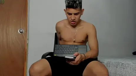 andrew_rose_ — Stripchat recorded stream image, 04.02.2026 15:00