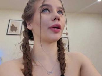 dolly-ll — Bongacams recorded stream screenshot (04 Feb 2026)