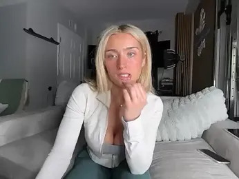 meggsworld — Stripchat recorded stream image, 05.02.2026 16:30