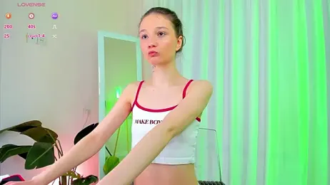 MilliMouse — Stripchat recorded stream screenshot (05 Feb 2026)