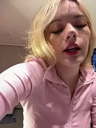 NicoleCut — Stripchat recorded stream image, 06.02.2026 09:40