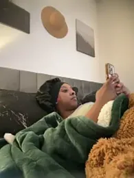 Your_Paris — Stripchat recorded stream image, 06.02.2026 11:10