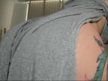 vanandjuani — Chaturbate recorded stream screenshot (06 Feb 2026)