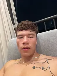 Logan_smith1 — Stripchat recorded stream image, 07.02.2026 19:00