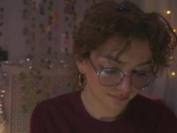 little_poetry — Chaturbate recorded stream image, 07.02.2026 19:20