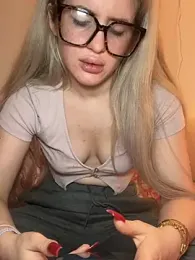 Holly-Glamour — Stripchat recorded stream image, 08.02.2026 09:30