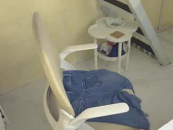 averageuncut1 — Chaturbate recorded stream screenshot (09 Feb 2026)