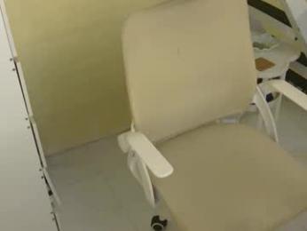 averageuncut1 — Chaturbate recorded stream screenshot (09 Feb 2026)