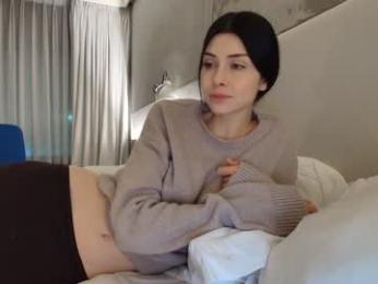 milla_bella — Chaturbate recorded stream screenshot (09 Feb 2026)