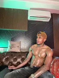 AaronCruz_ — Stripchat recorded stream screenshot (10 Feb 2026)