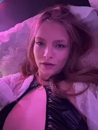 AnastasiaAniess — Stripchat recorded stream screenshot (10 Feb 2026)