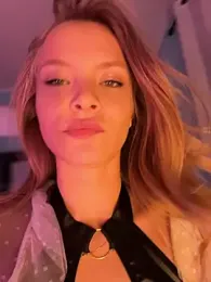 AnastasiaAniess — Stripchat recorded stream screenshot (10 Feb 2026)