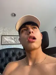 Lander_Cruz — Stripchat recorded stream screenshot (10 Feb 2026)