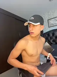 Lander_Cruz — Stripchat recorded stream screenshot (10 Feb 2026)