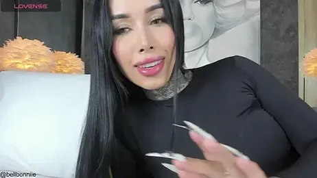 belllbonniie — Stripchat recorded stream screenshot (11 Feb 2026)