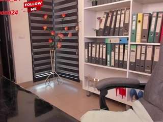 newlisa2018 — Camsoda recorded stream image, 12.02.2026 01:50