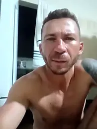 RobertoLuiz84 — Stripchat recorded stream image, 13.02.2026 01:40